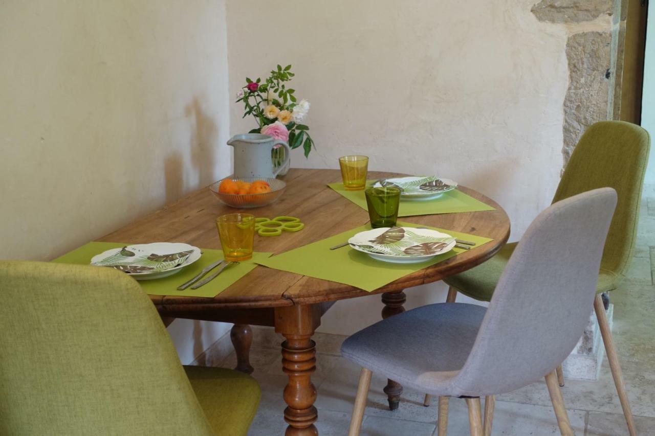 Gite Des Quatre Chemins La Vineuse Exterior foto